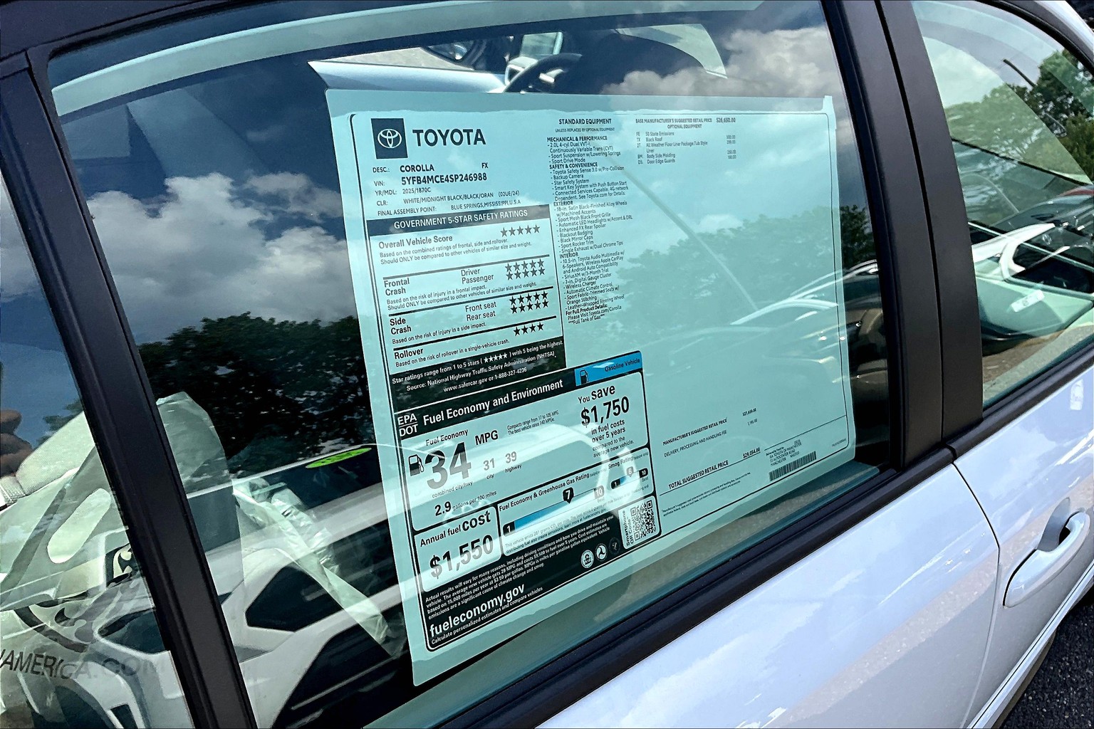 2025 Toyota Corolla SE photo 17