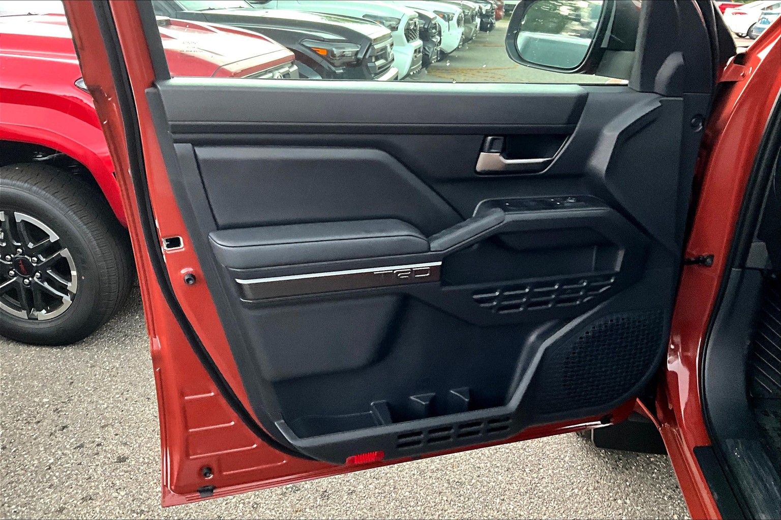 2025 Toyota Tacoma TRD photo 9