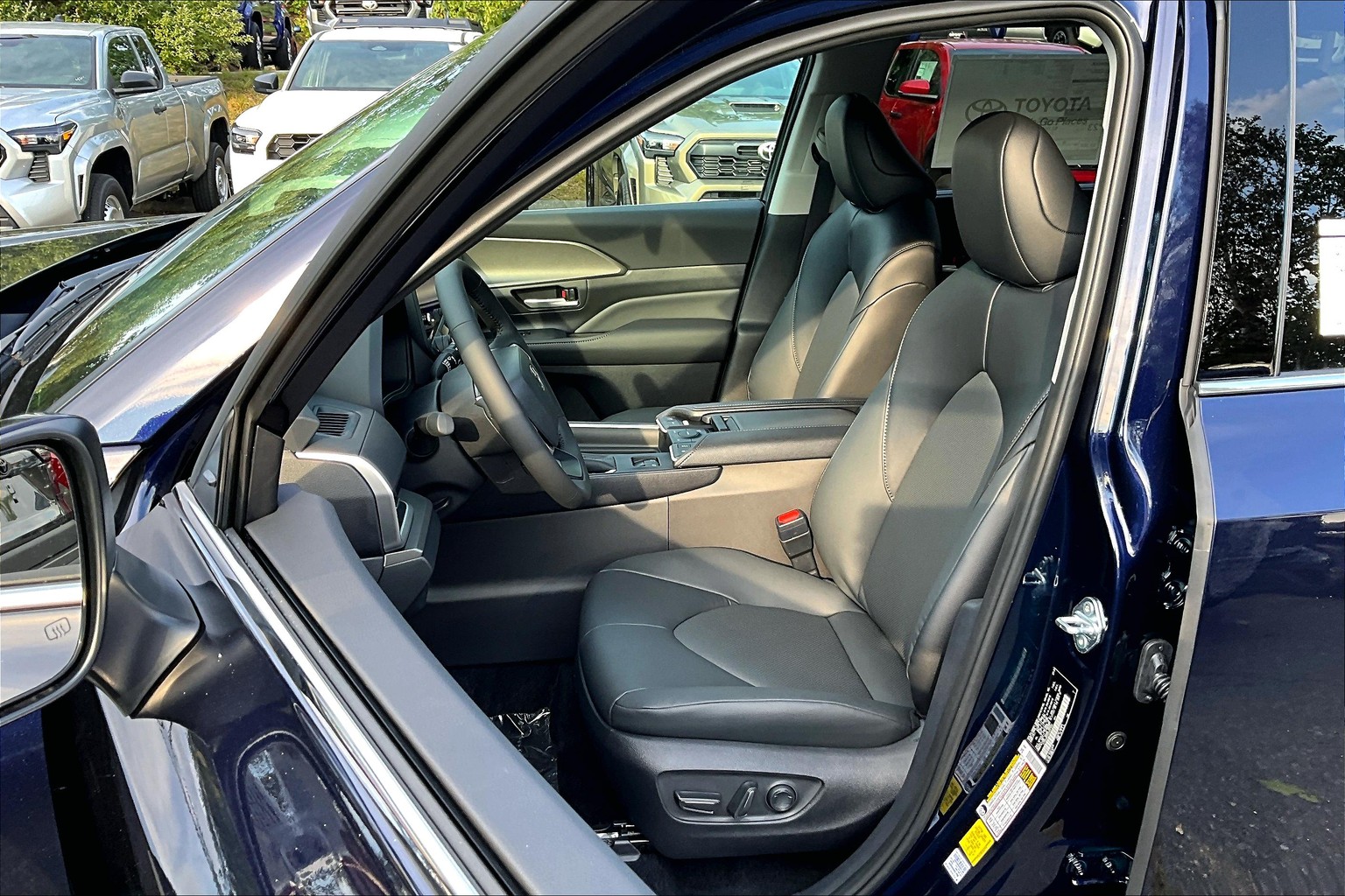 2025 Toyota Grand Highlander XLE photo 7