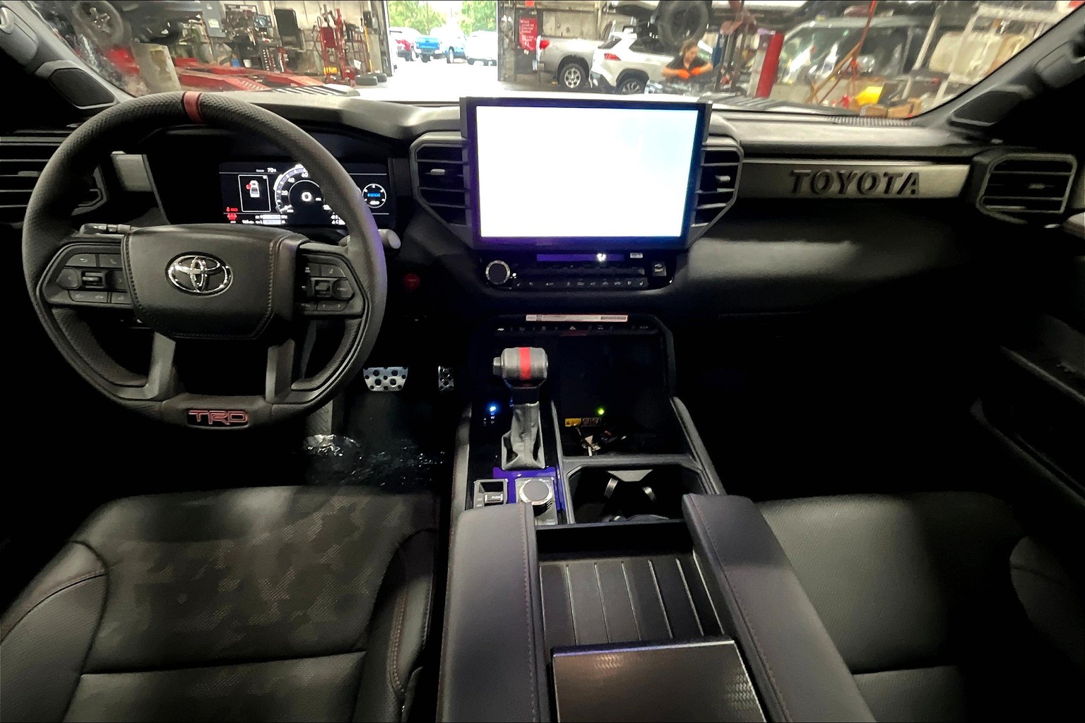 2025 Toyota Tundra TRD Pro CrewMax photo 4