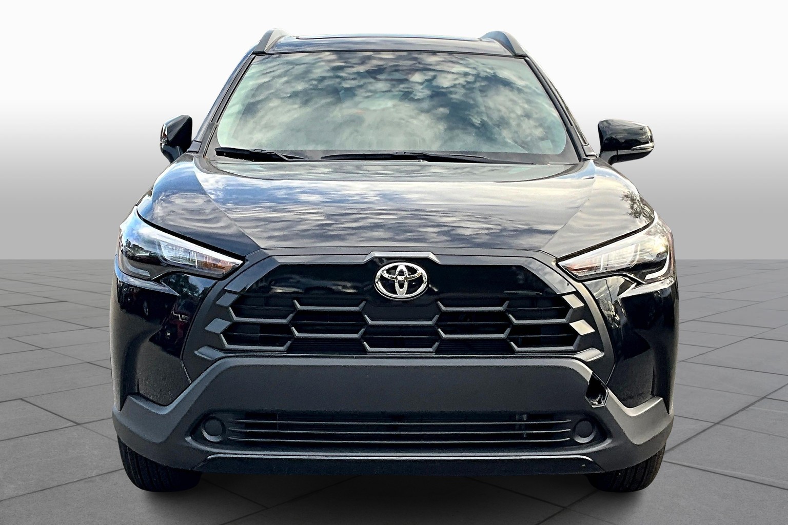 2026 Toyota Corolla Cross LE photo 2