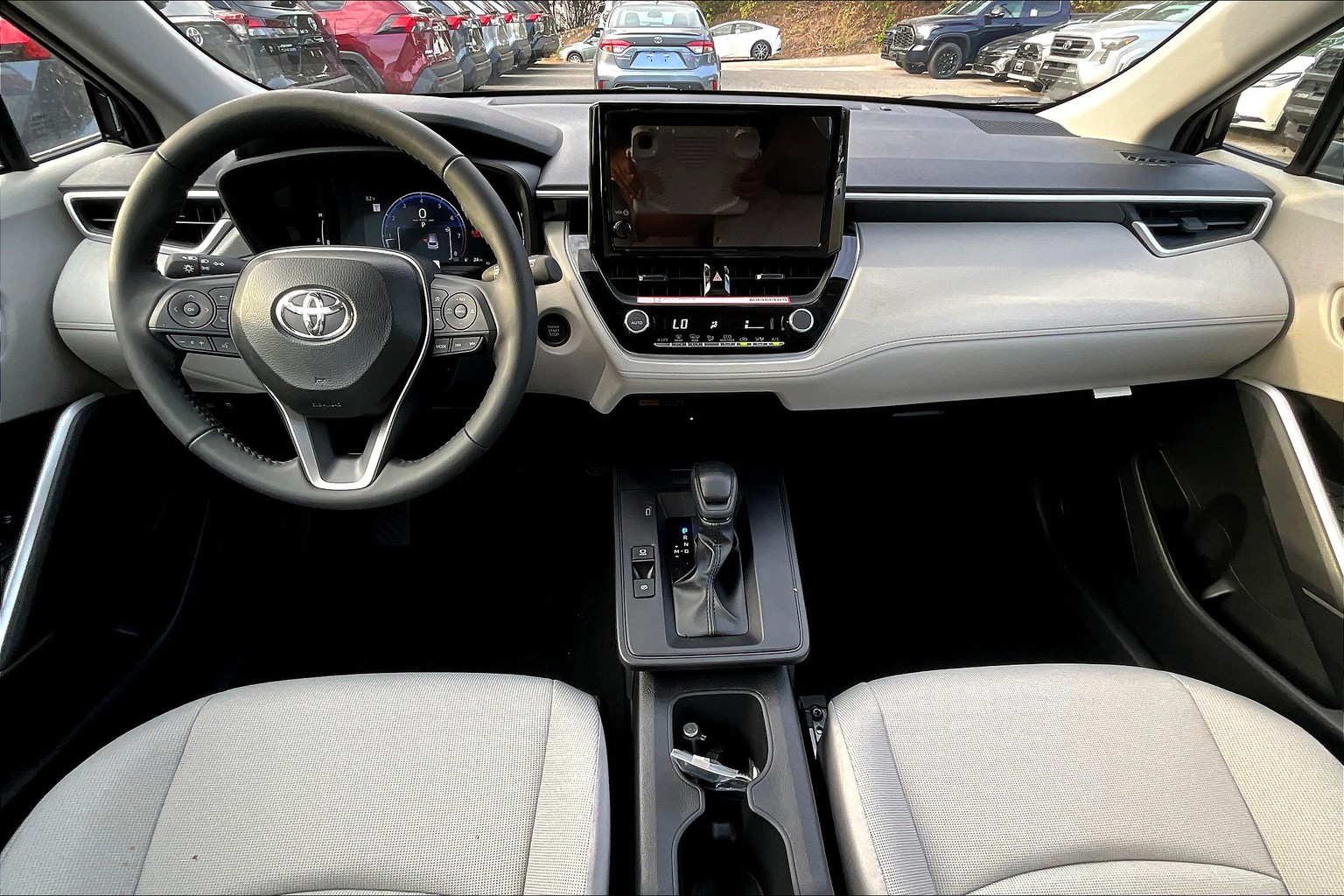 2026 Toyota Corolla Cross LE photo 4