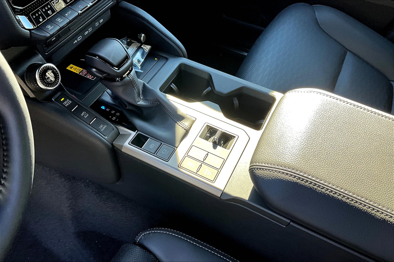 2025 Toyota Land Cruiser photo 4