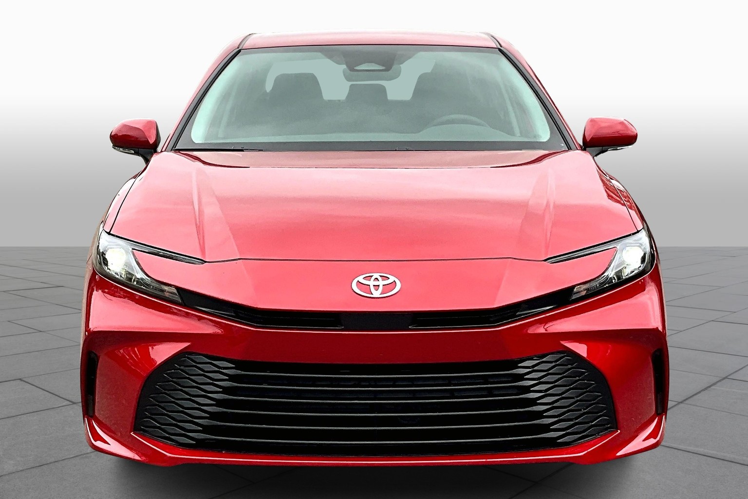 2026 Toyota Camry LE photo 2