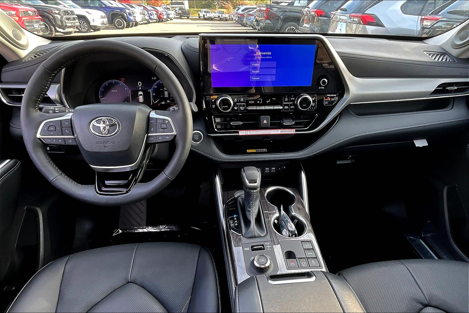 2025 Toyota Highlander Platinum photo 4