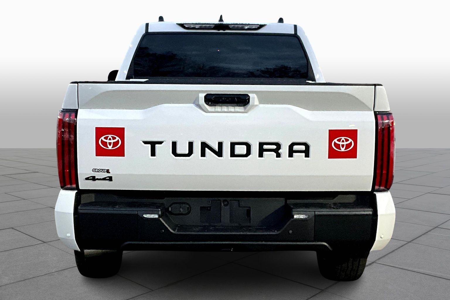 2025 Toyota Tundra Limited Platinum photo 3
