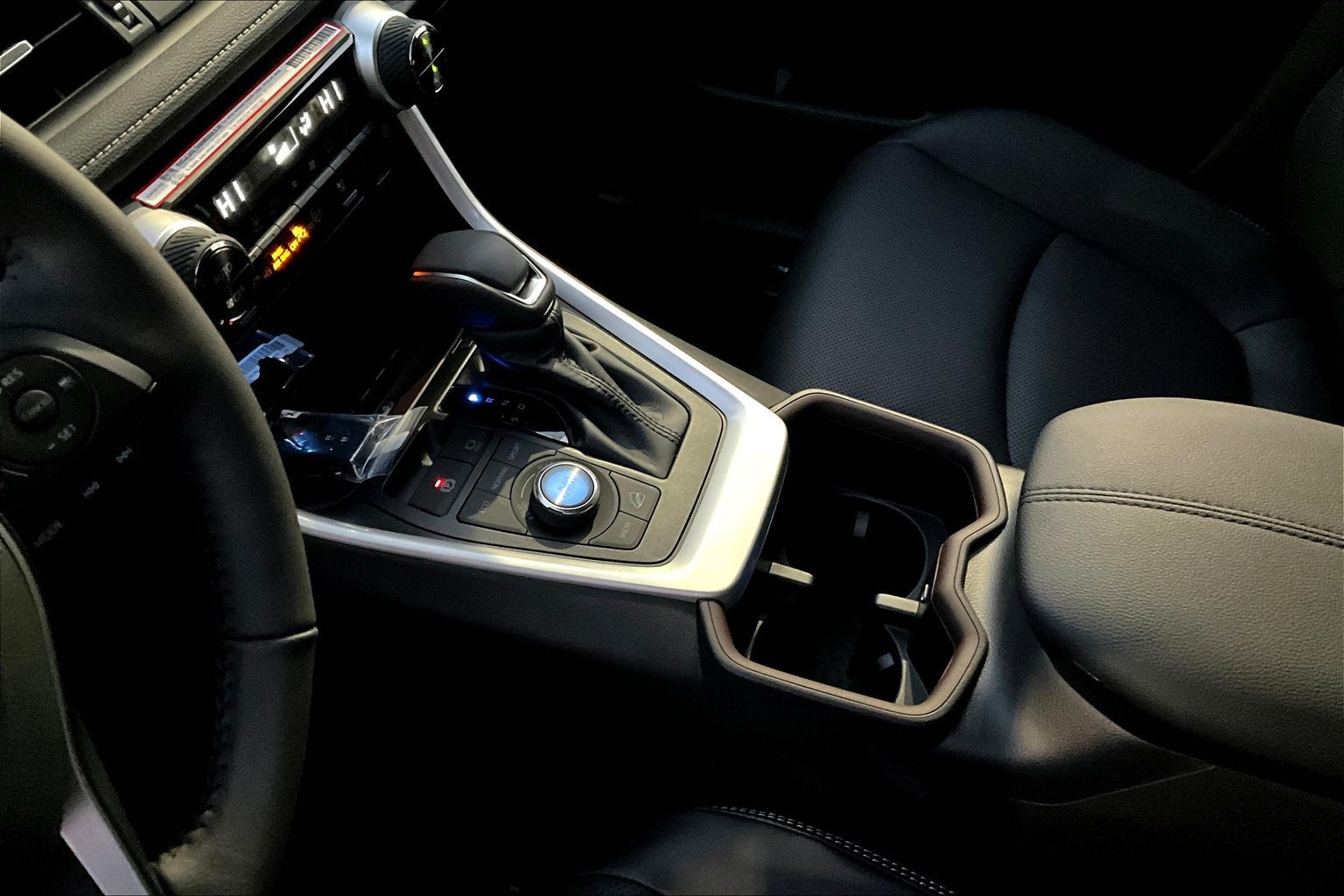 2025 Toyota RAV4 Limited photo 4