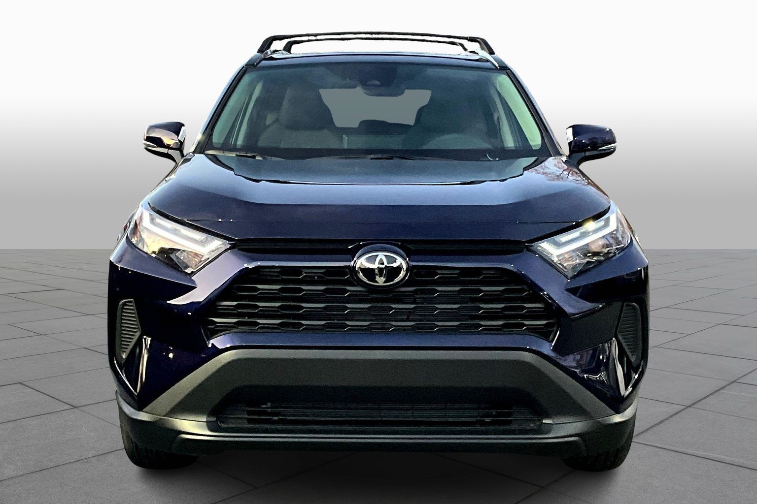 2025 Toyota RAV4 XLE photo 2