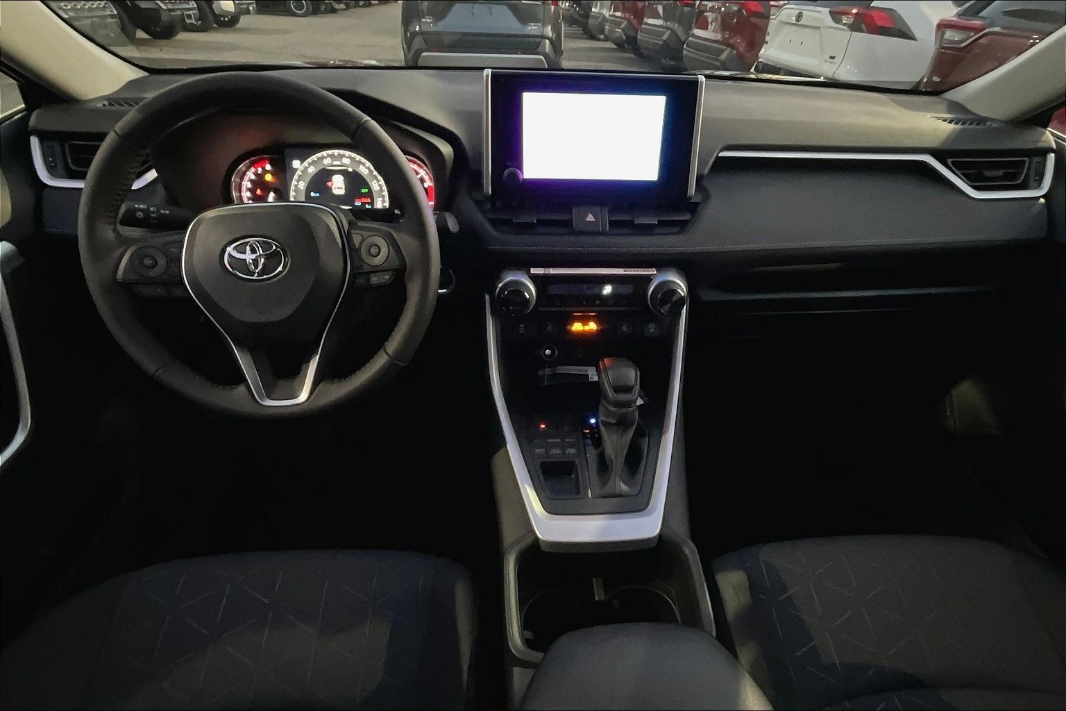 2025 Toyota RAV4 XLE photo 4
