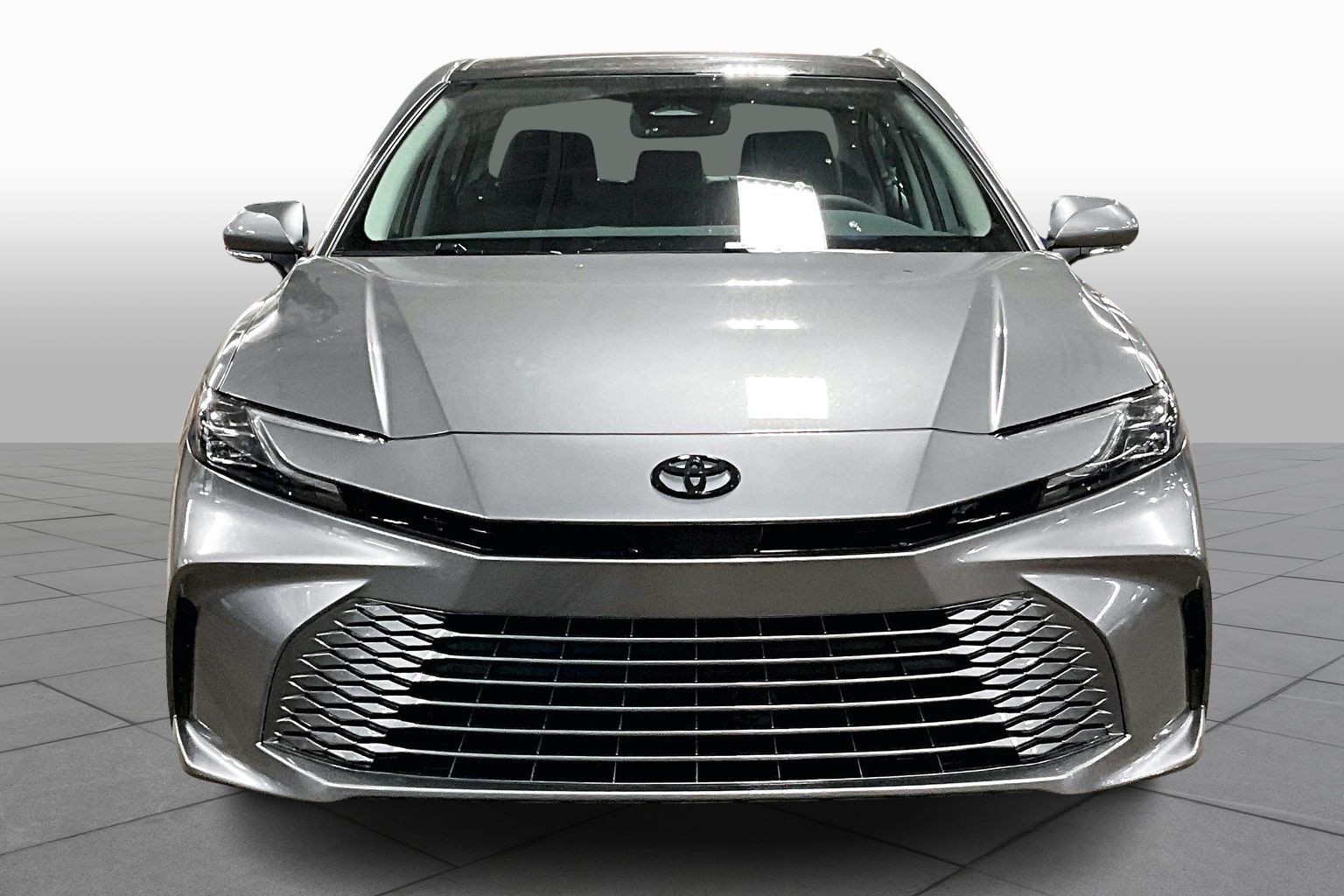 2026 Toyota Camry Hybrid XLE photo 2