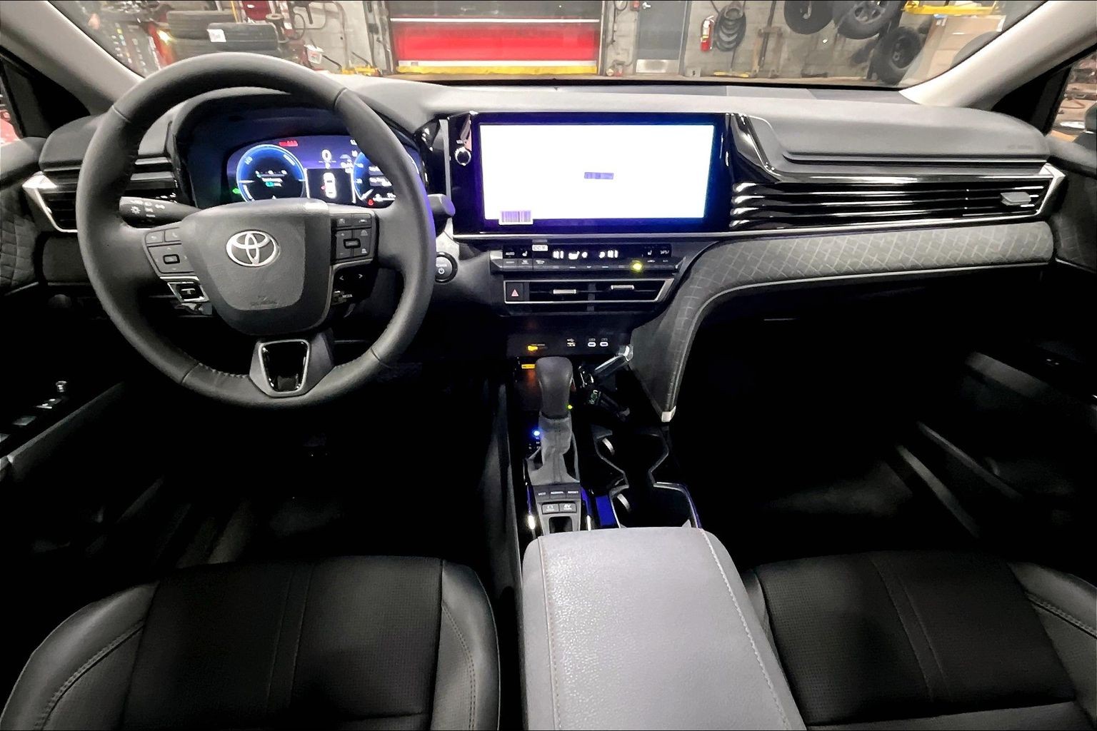 2026 Toyota Camry Hybrid XLE photo 4
