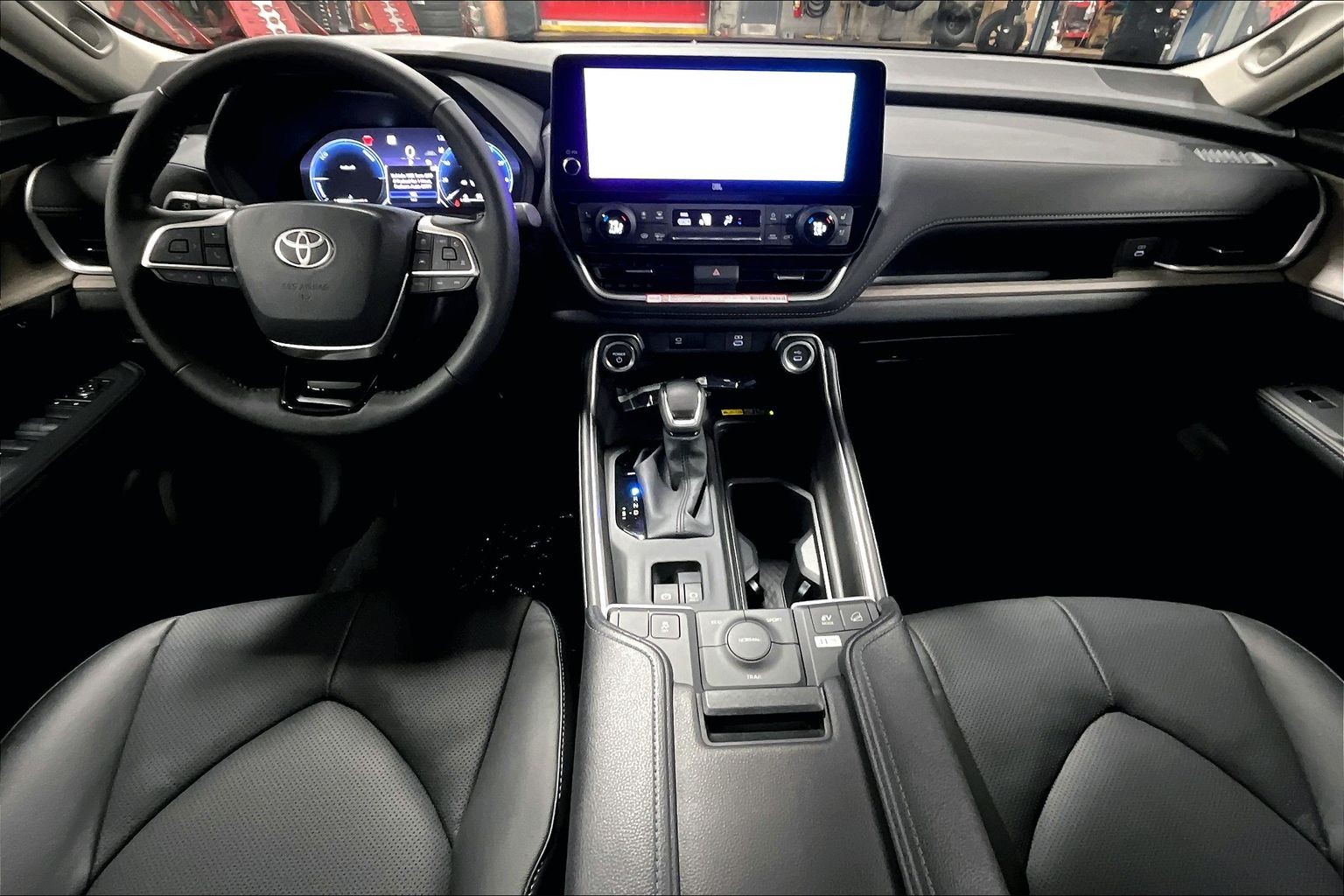 2026 Toyota Grand Highlander Hybrid Limited photo 2