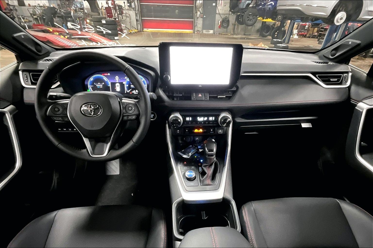 2025 Toyota RAV4 Prime XSE Premium photo 3