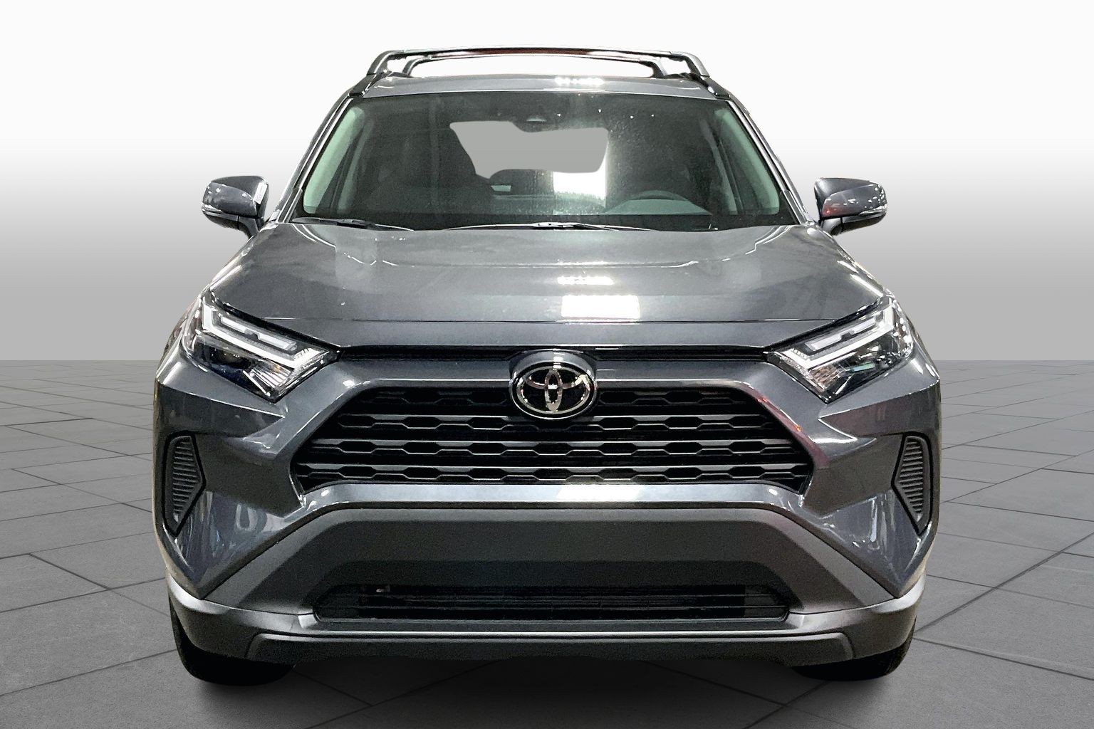 2025 Toyota RAV4 XLE photo 2