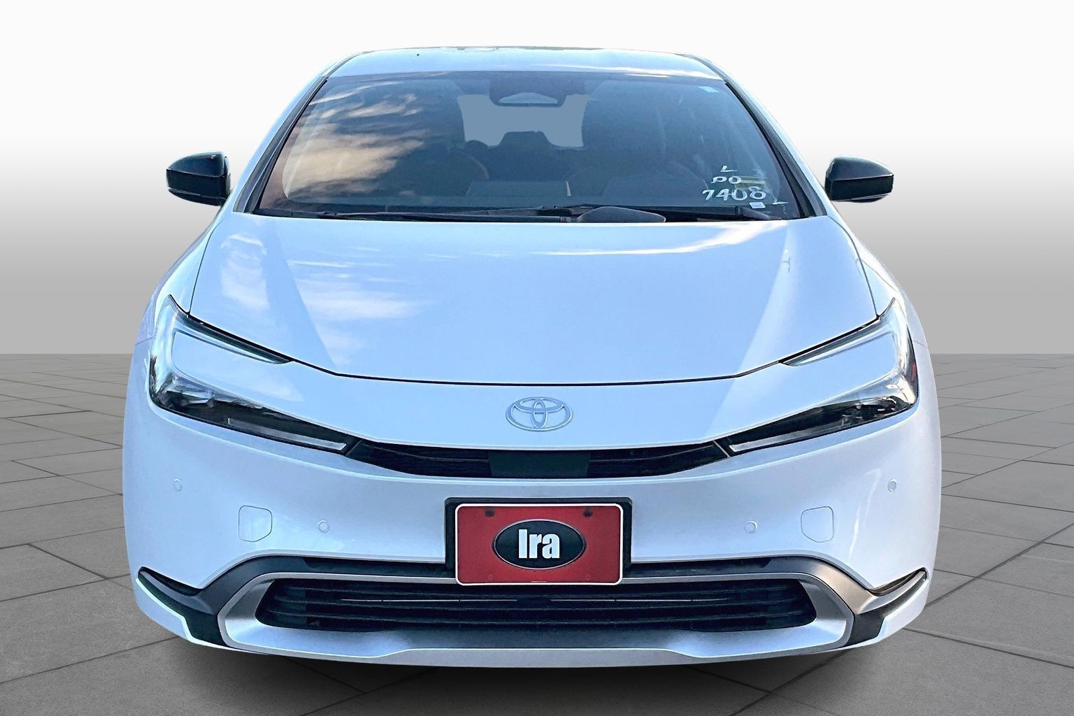 2026 Toyota Prius Plug-in Hybrid SE photo 2