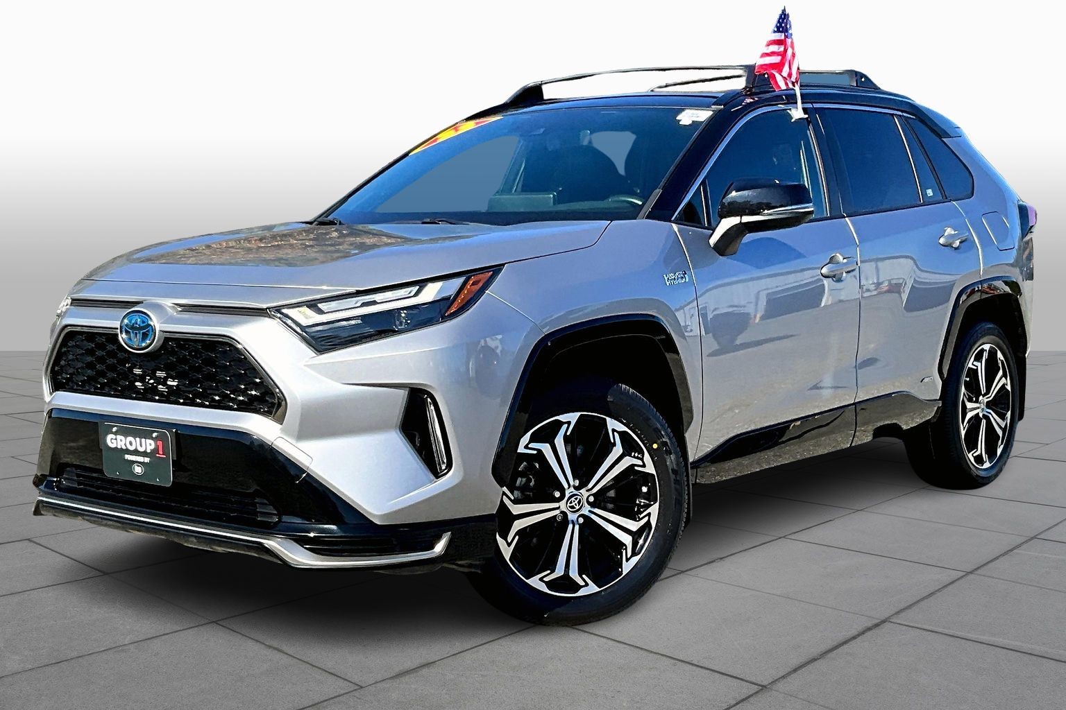 2023 Toyota RAV4 XSE's photo
