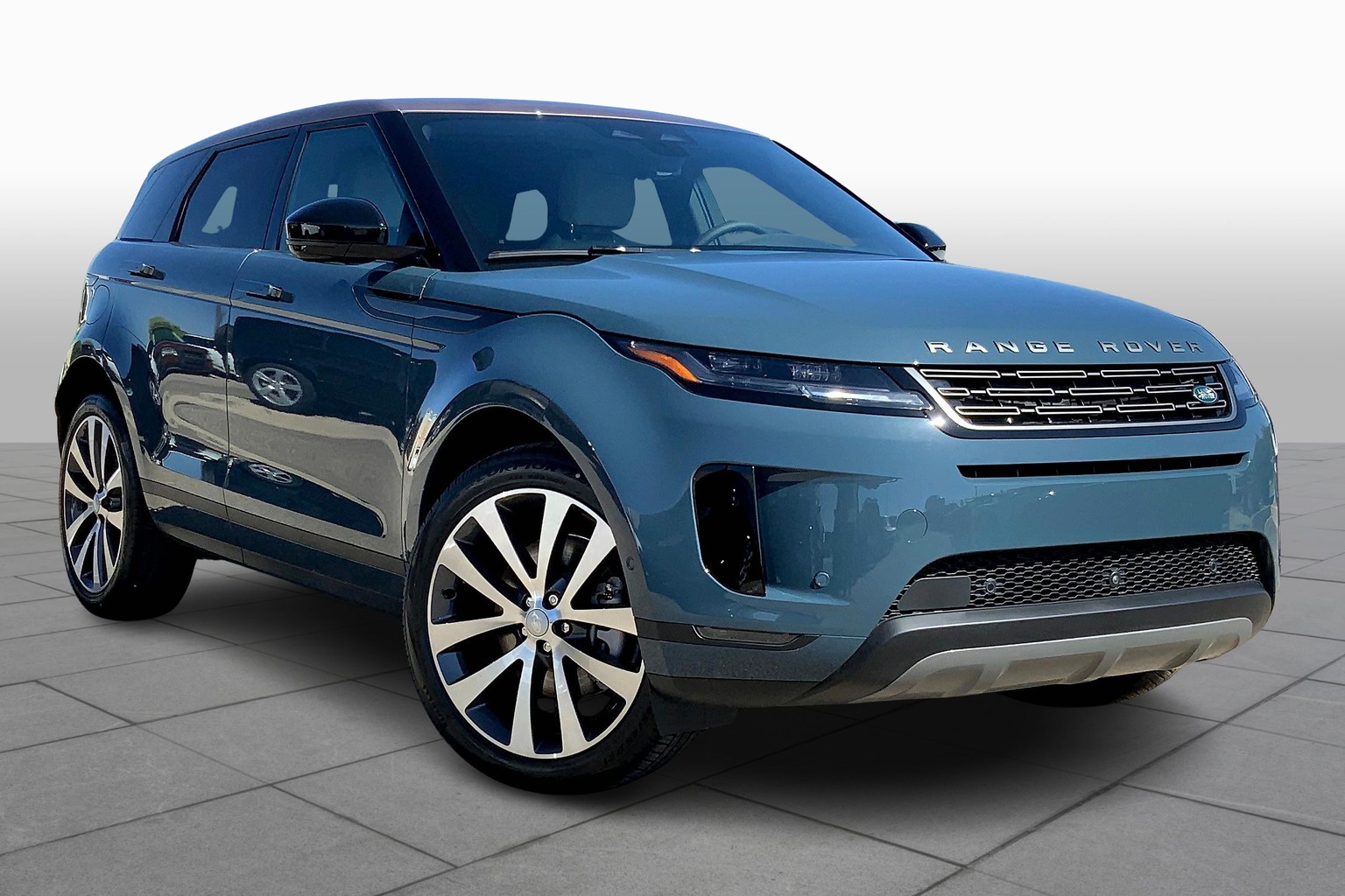 2026 Land Rover Range Rover Evoque S photo 2