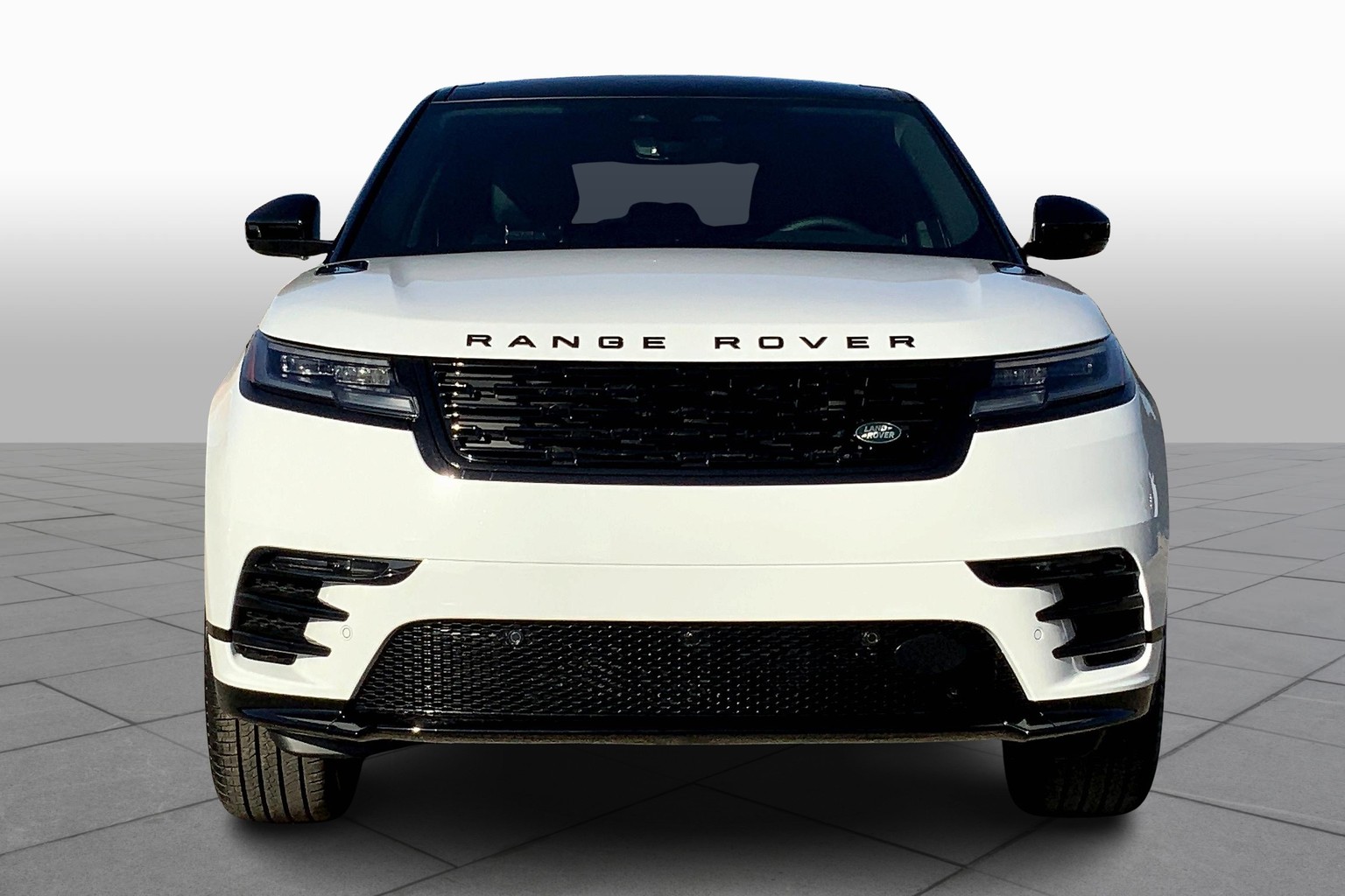 2025 Land Rover Range Rover Velar Velar SE photo 3