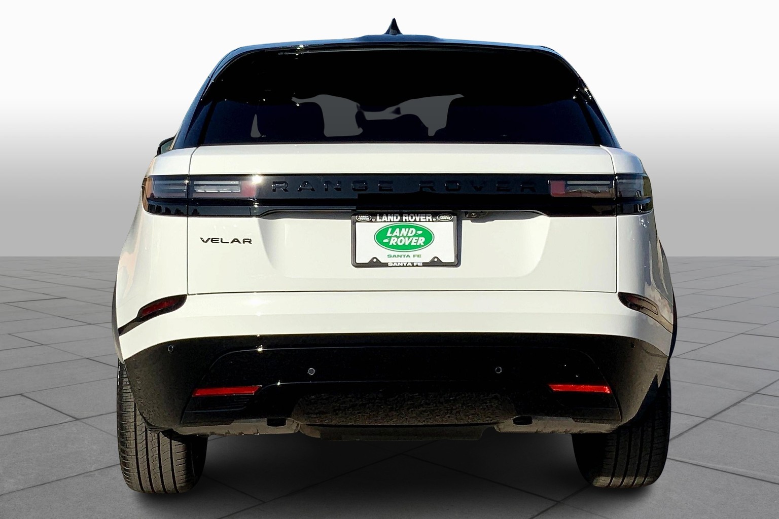 2025 Land Rover Range Rover Velar Velar SE photo 4