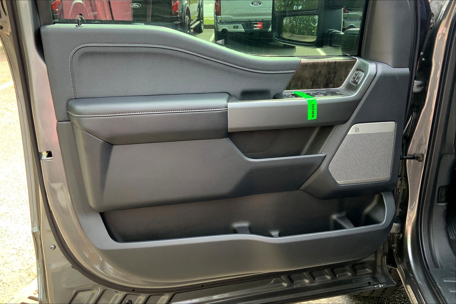 F-350 Super Duty SuperCrew Lariat