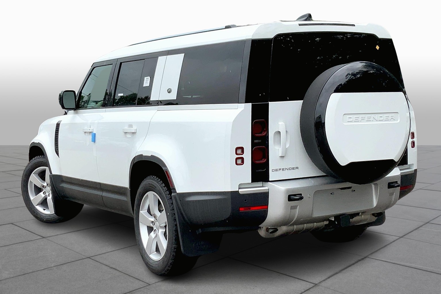 Land Rover Defender 2024 110