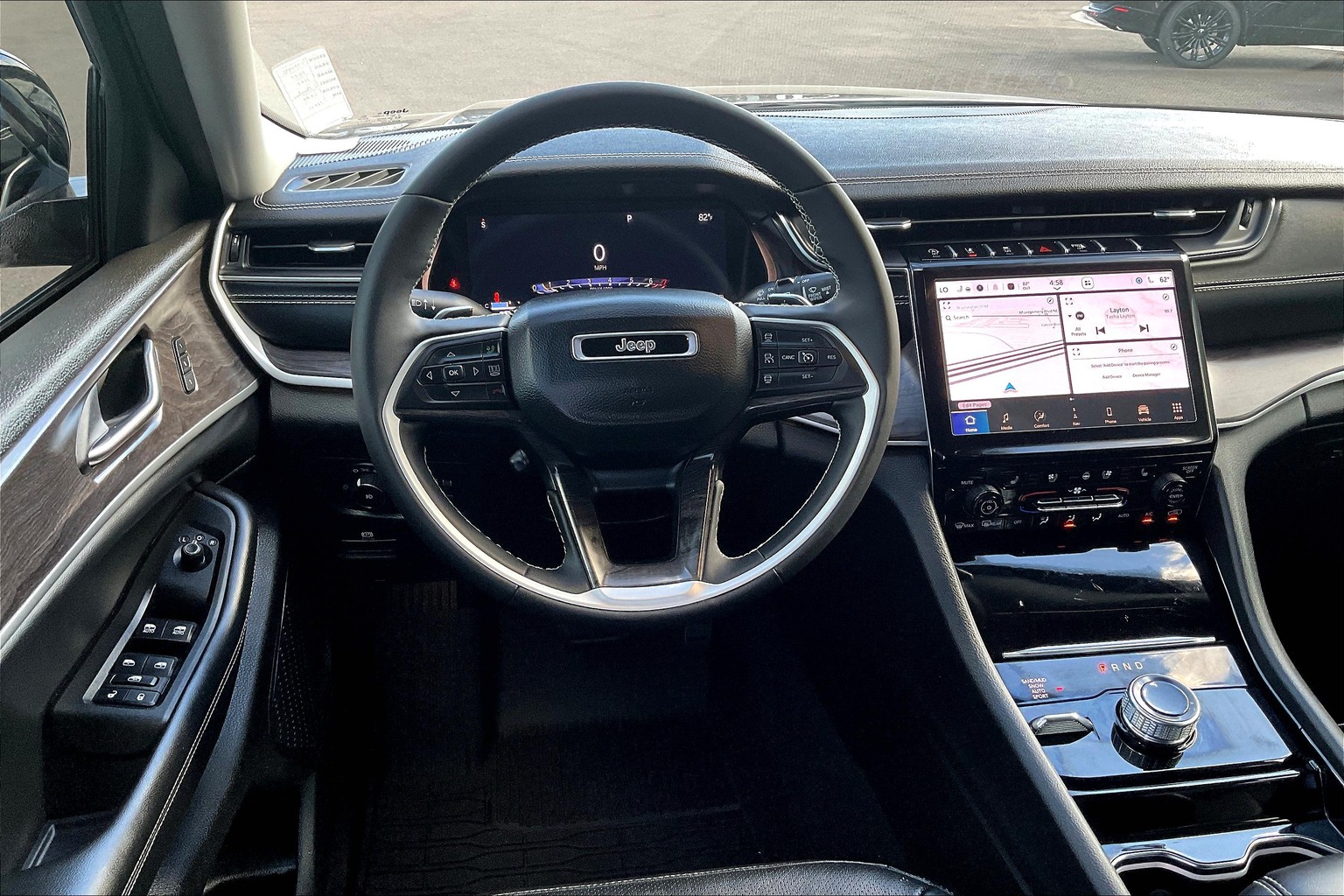 2023 Jeep Grand Cherokee Limited Sport photo 4