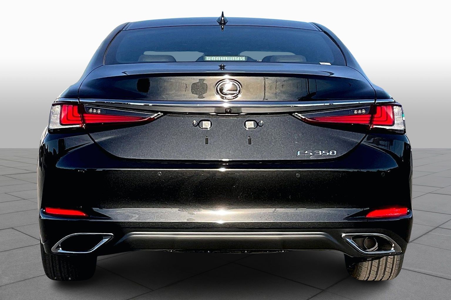 2025 Lexus ES 350 photo 4