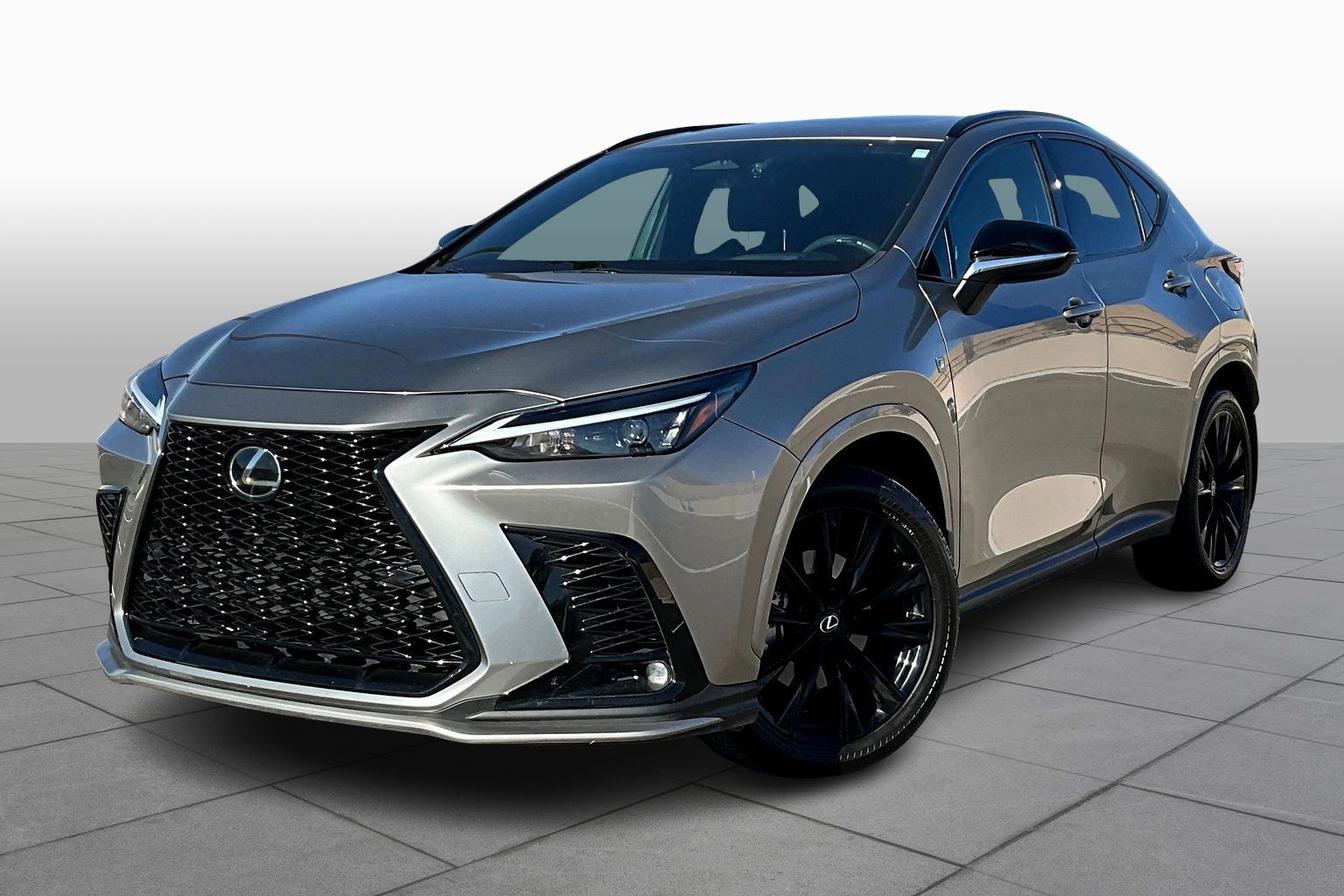 2025 Lexus NX 350 photo 2