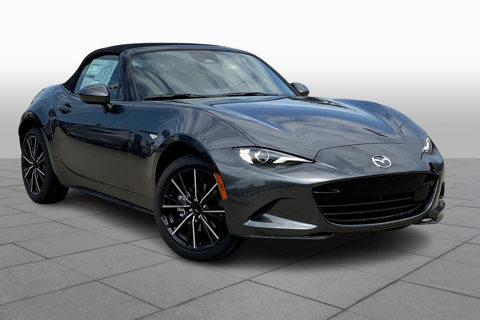 2025 Mazda MX-5 Miata Miata Grand Touring photo 2