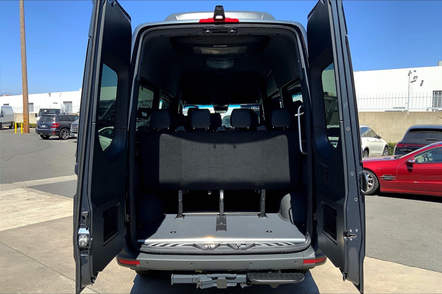 Sprinter Passenger Van 2500 High Roof w/144-inch WB