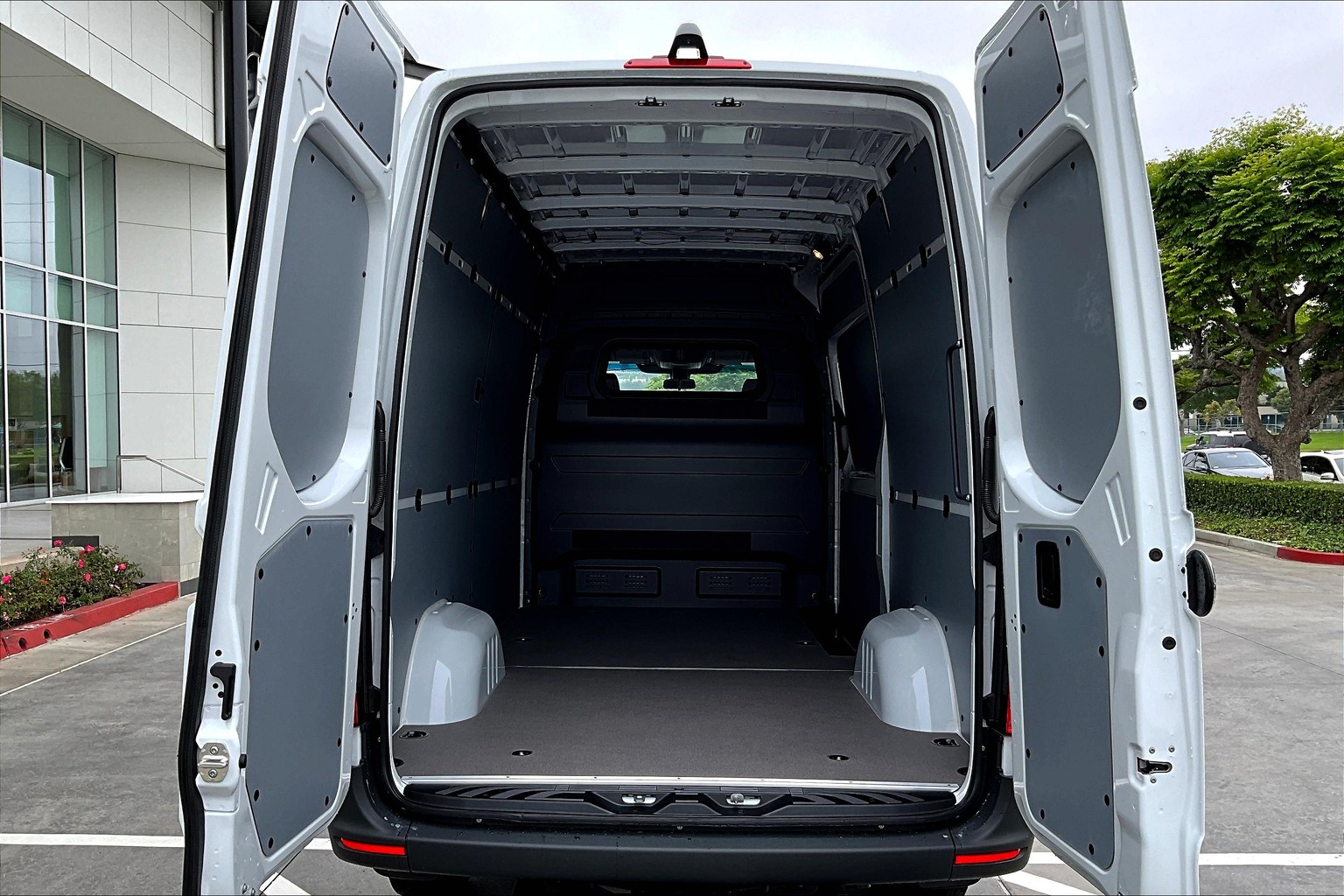 Sprinter Cargo Van 2500 w/144-Inch Wheelbase