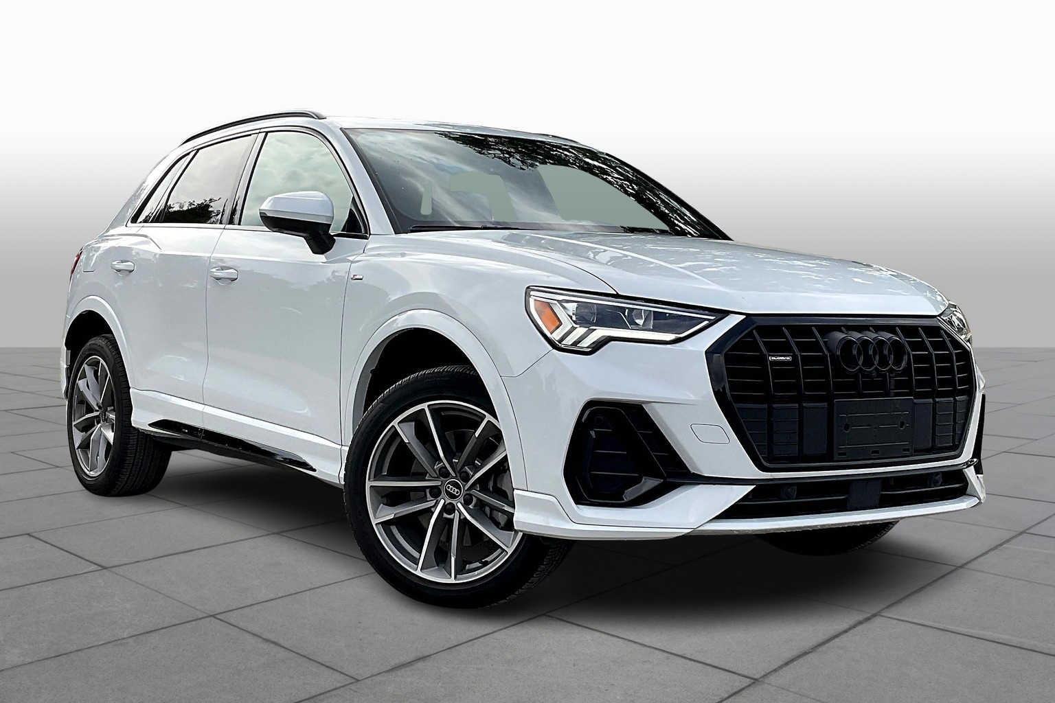 Q3 Premium Plus S Line 45 TFSI quattro