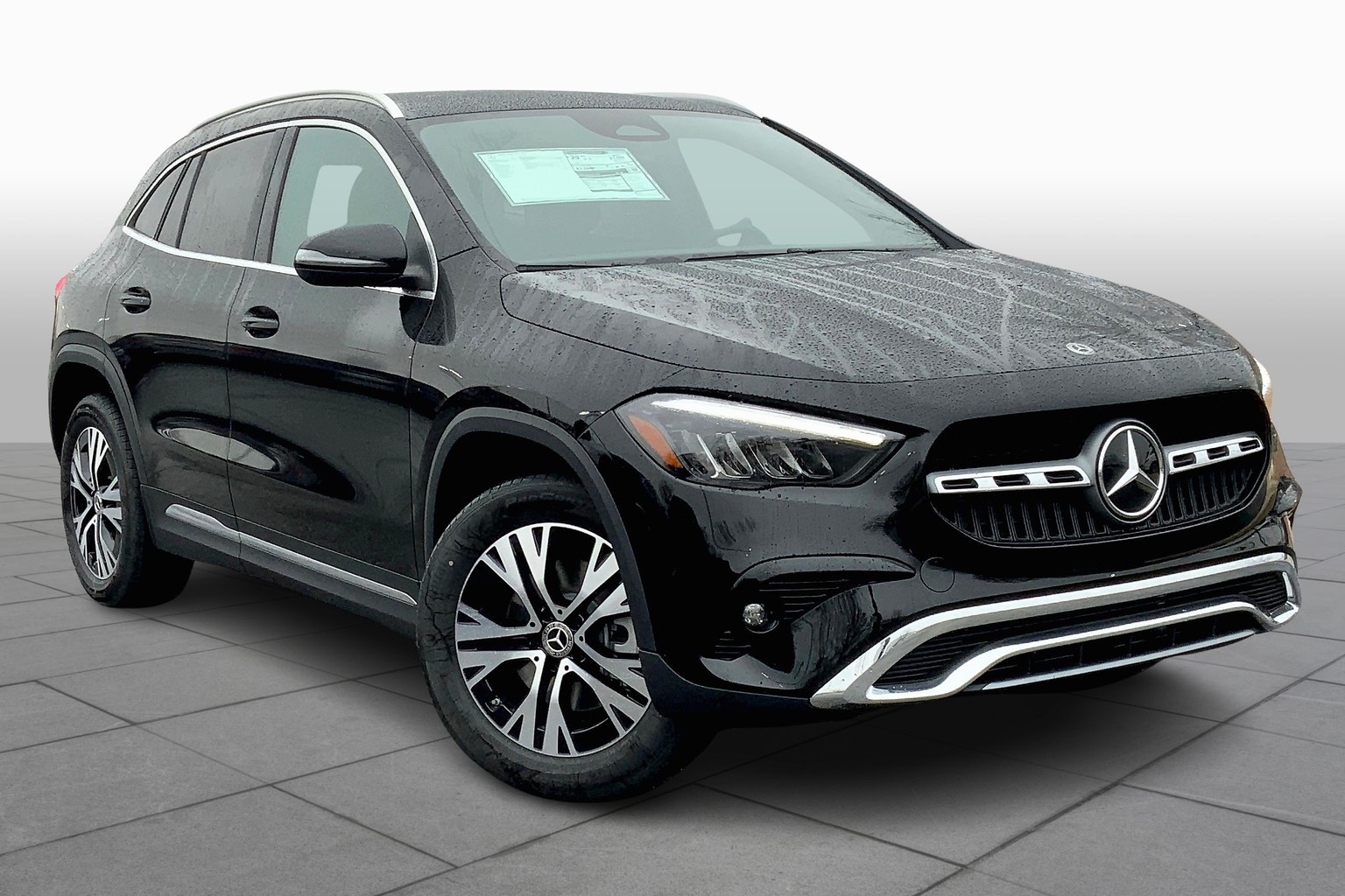 2025 Mercedes Benz GLA 250 photo 2