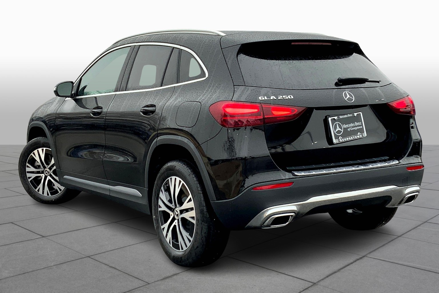 2025 Mercedes Benz GLA 250 photo 4