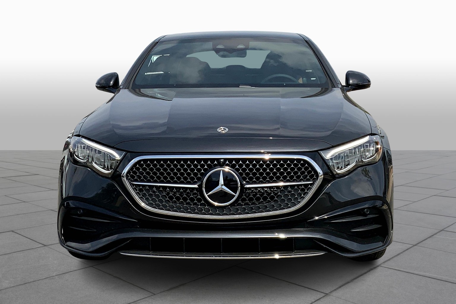 2025 Mercedes Benz E 350 Sedan photo 3