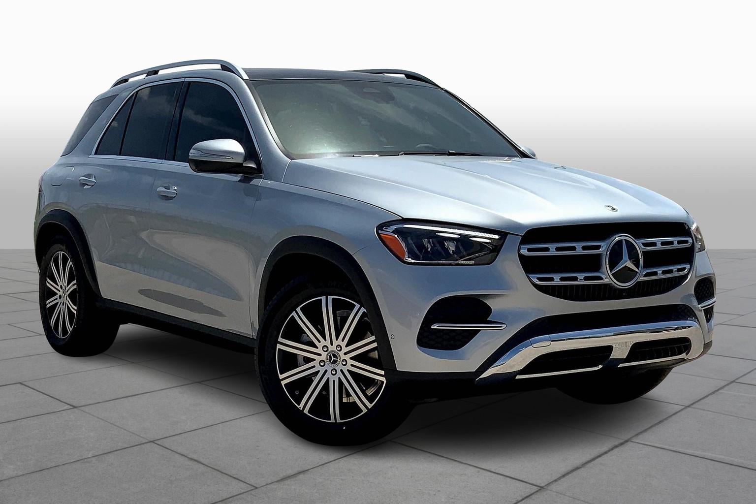 2025 Mercedes Benz GLE 350 4MATIC photo 2