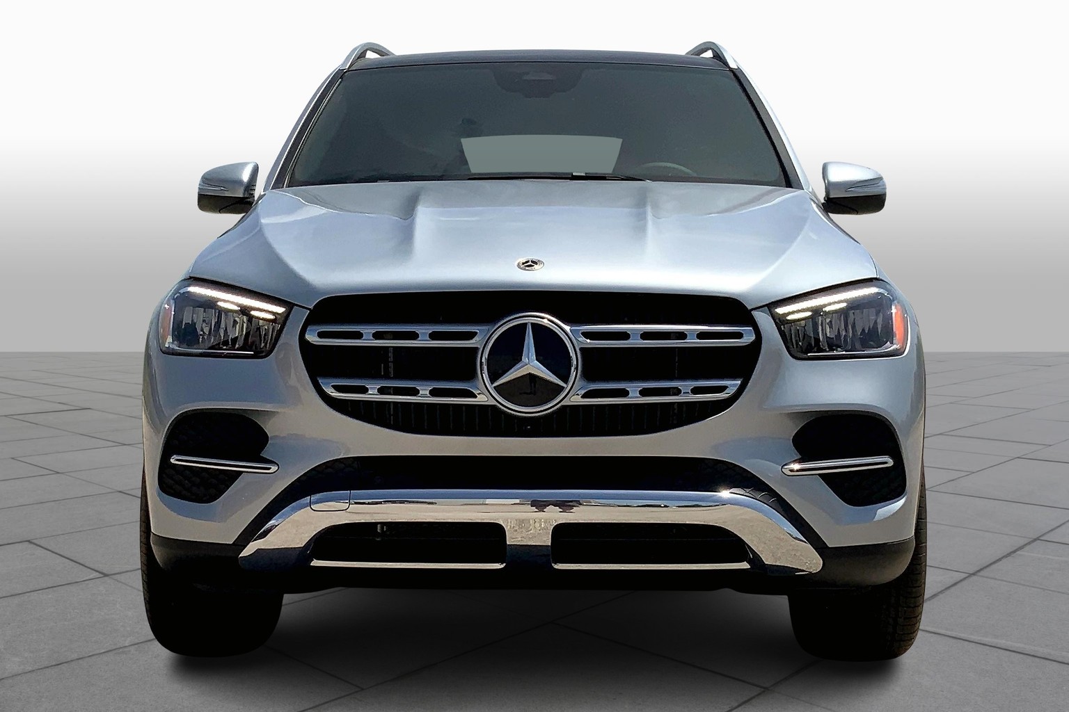 2025 Mercedes Benz GLE 350 4MATIC photo 3