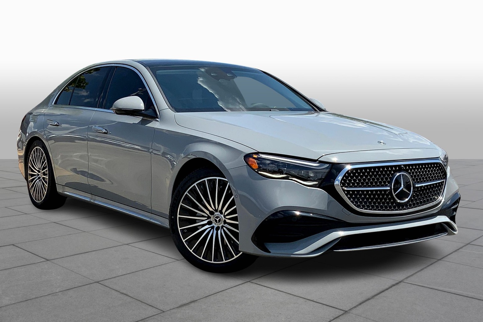 2025 Mercedes Benz E 350 photo 2