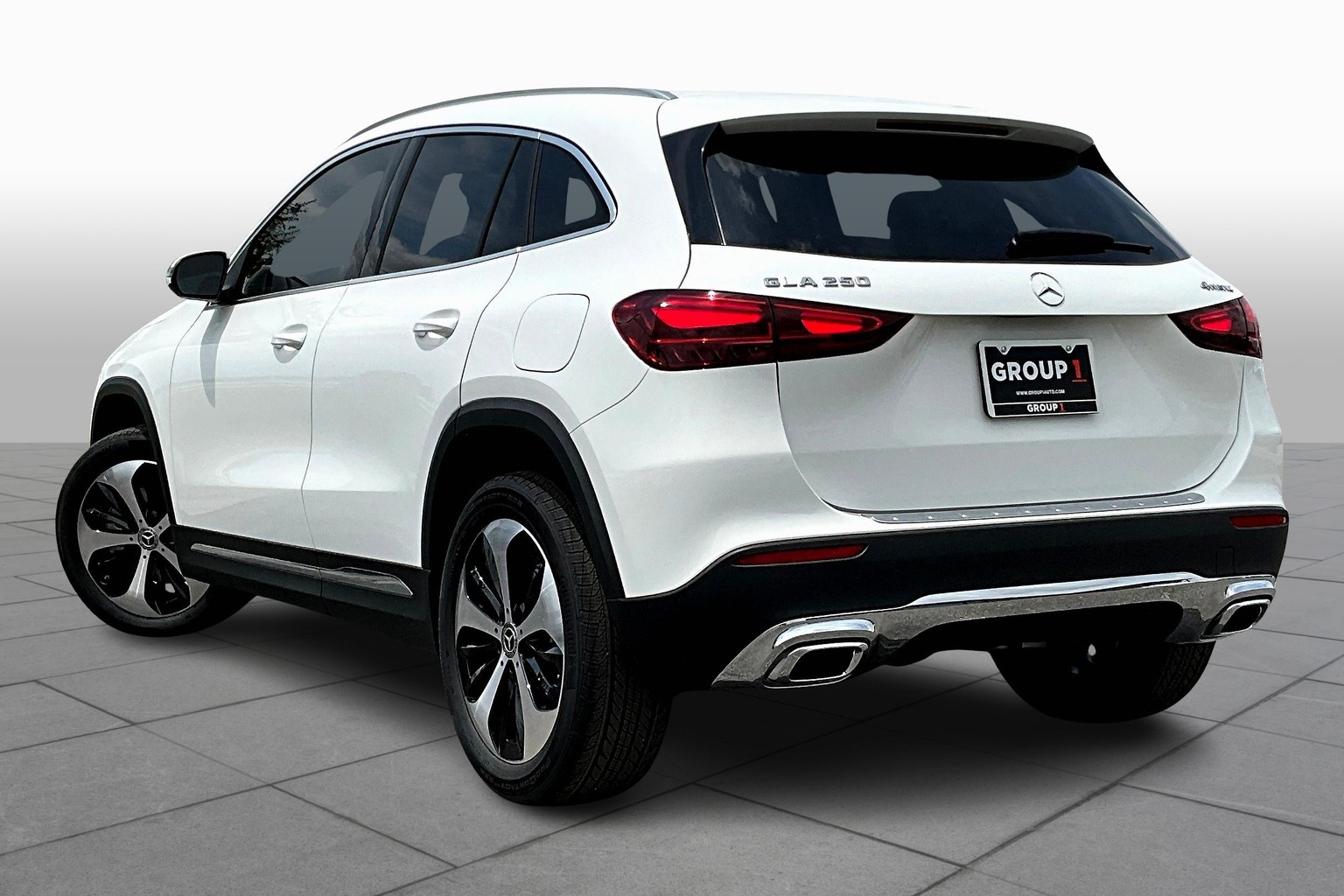 2026 Mercedes Benz GLA 250 4MATIC photo 3