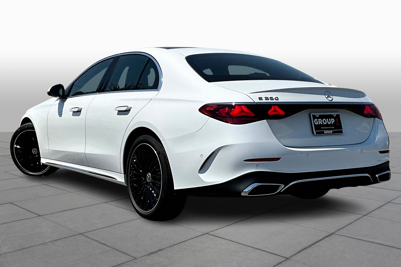 2026 Mercedes Benz E photo 4