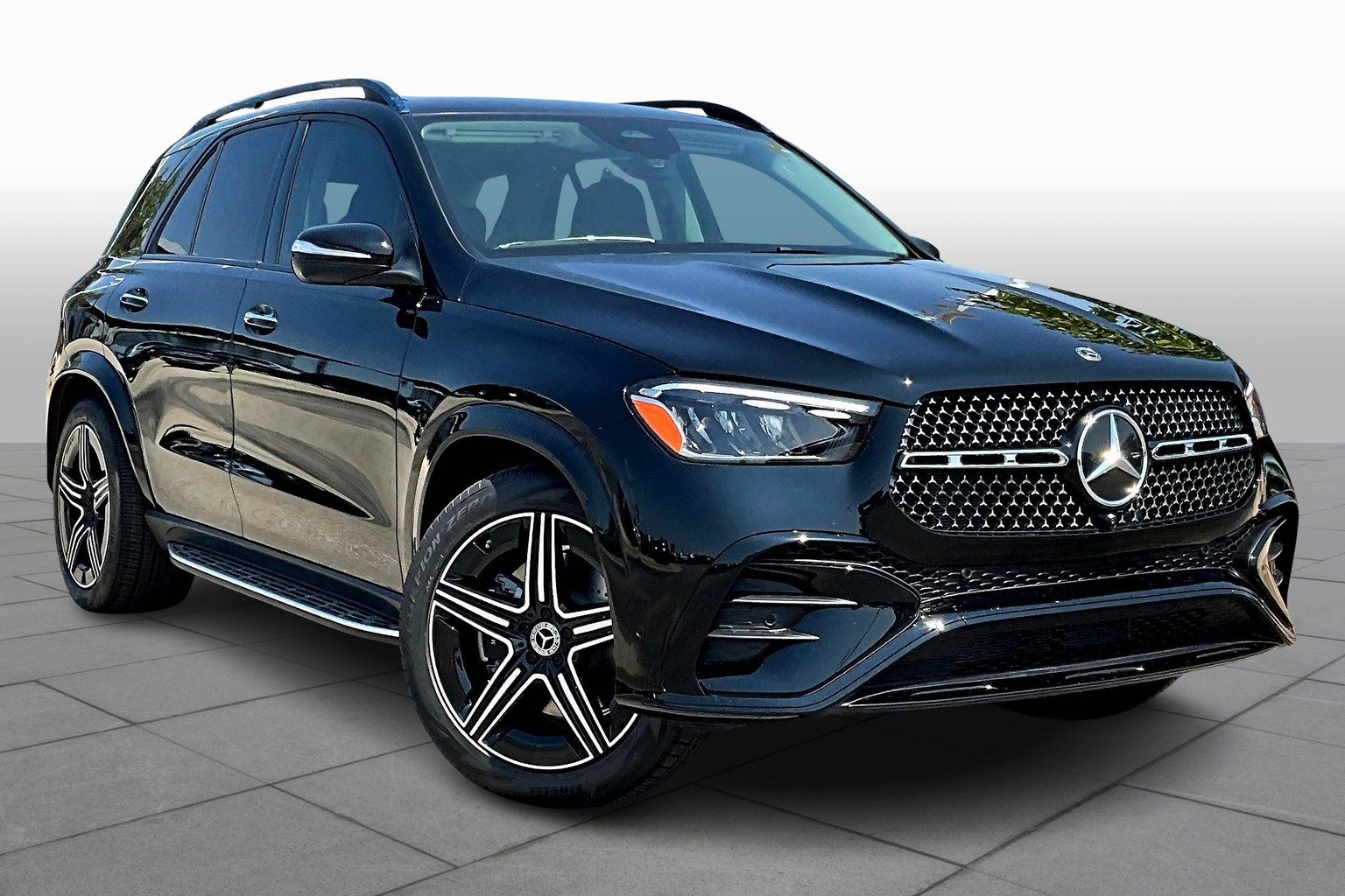 2026 Mercedes Benz GLE 450 4MATIC photo 2