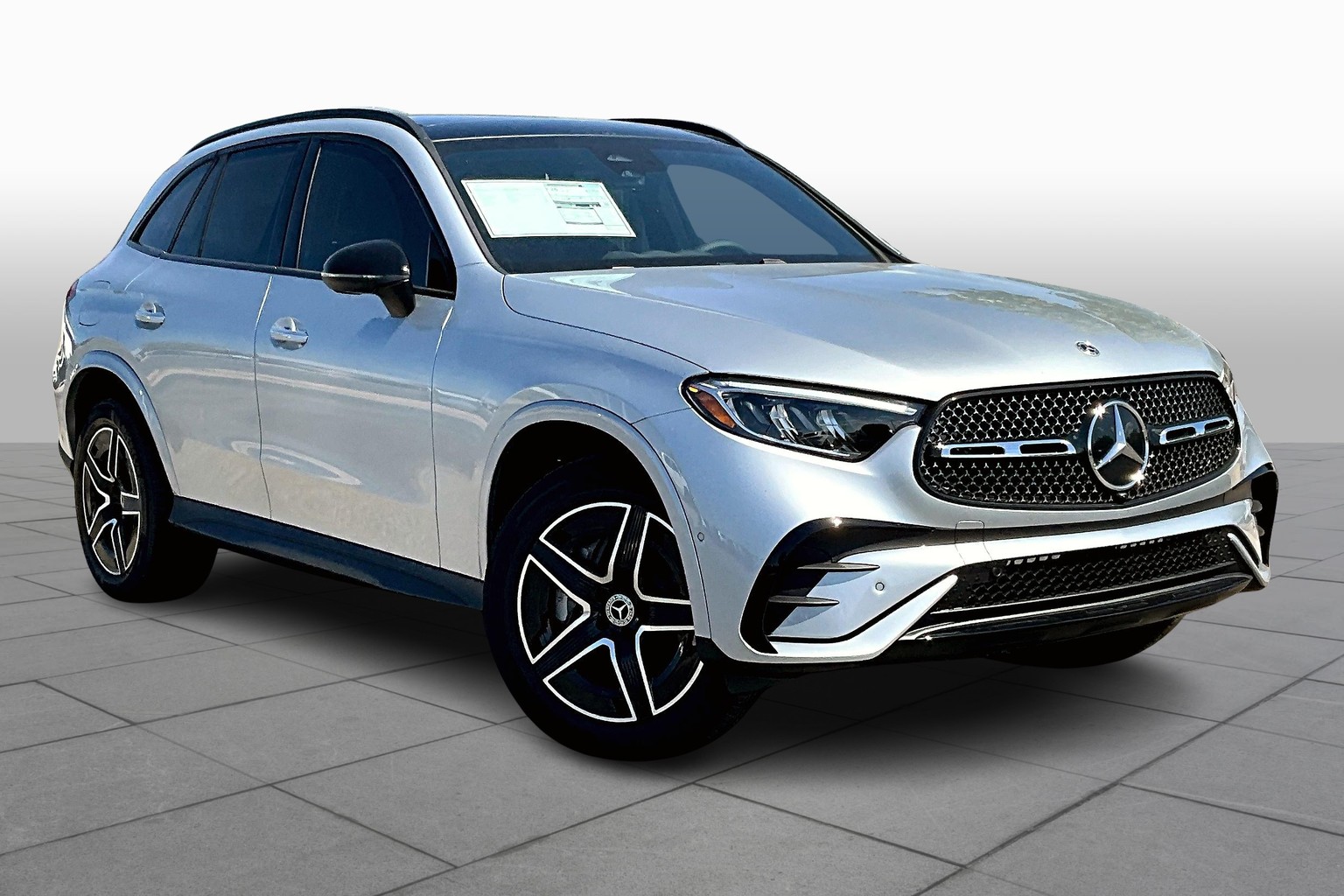 2026 Mercedes Benz GLC 300 4MATIC photo 2