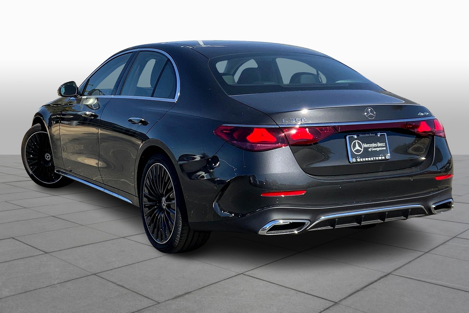 2025 Mercedes Benz E 350 4MATIC Sedan photo 4