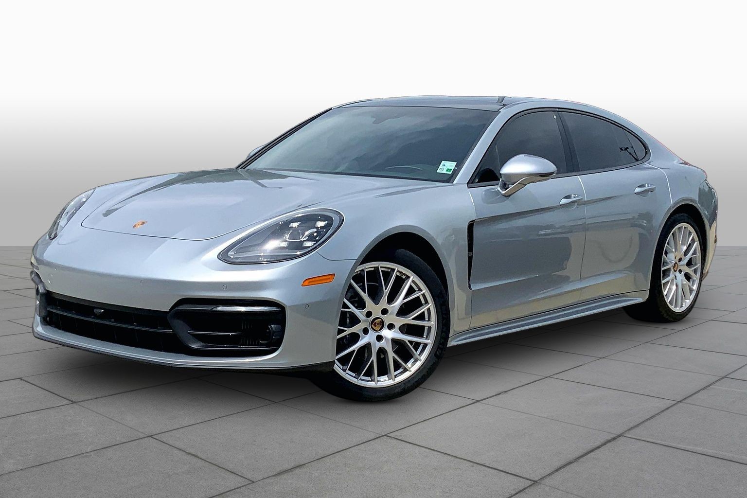 2021 Porsche Panamera 4's photo