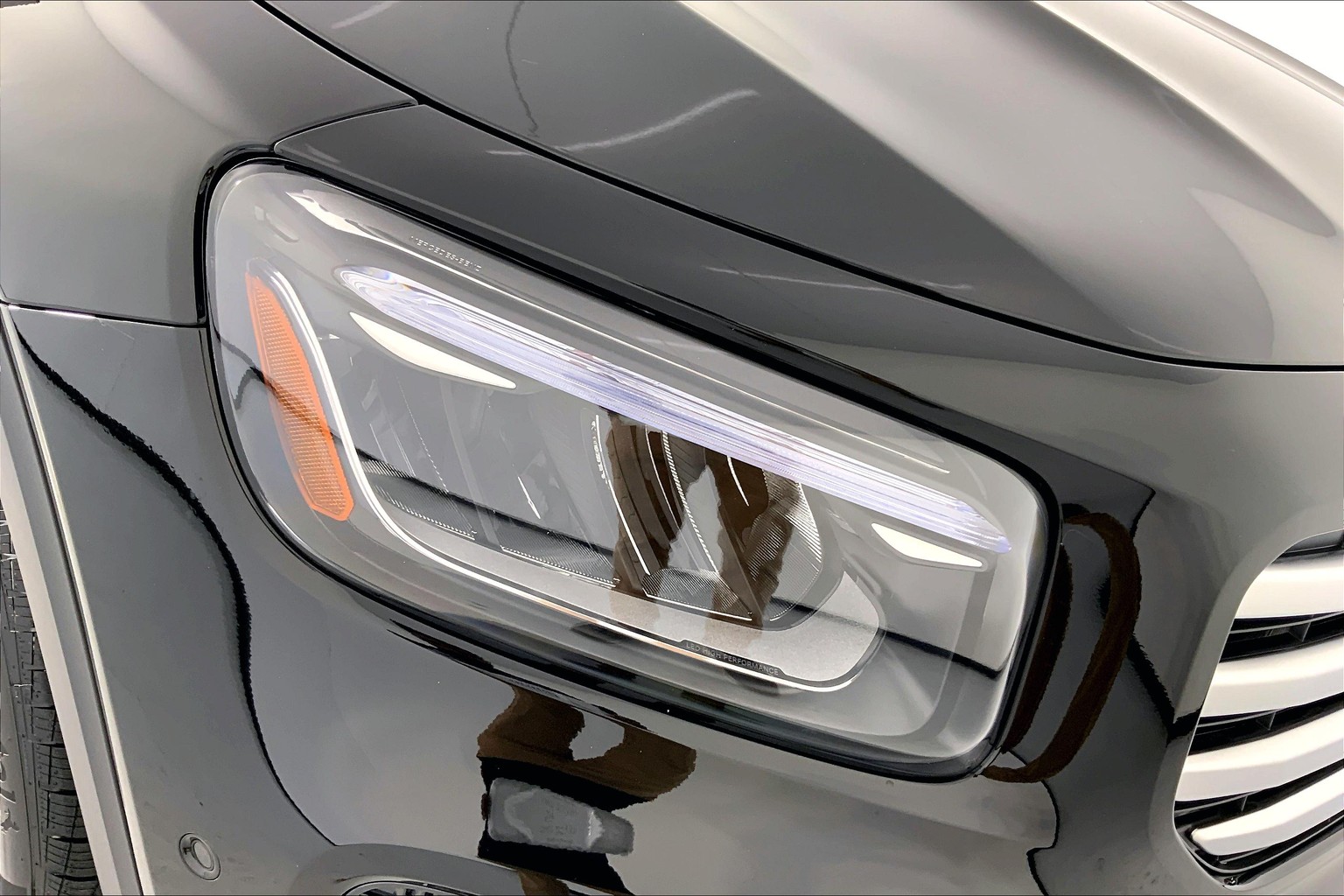 GLB 250 SUV