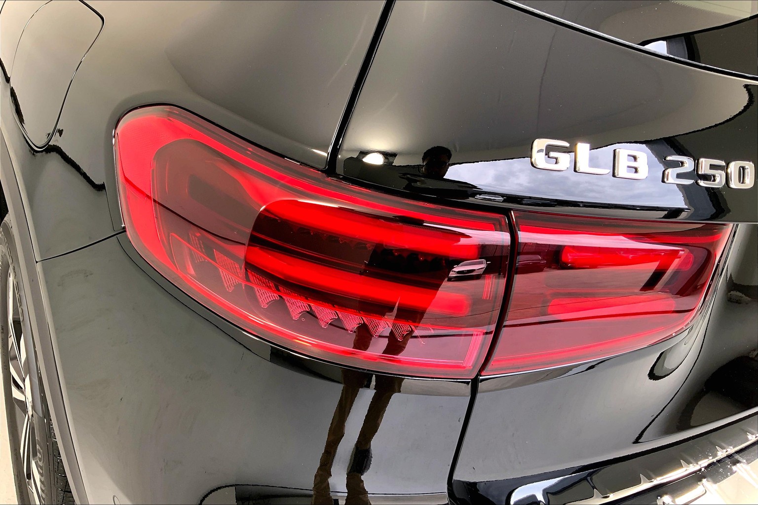 GLB 250 SUV