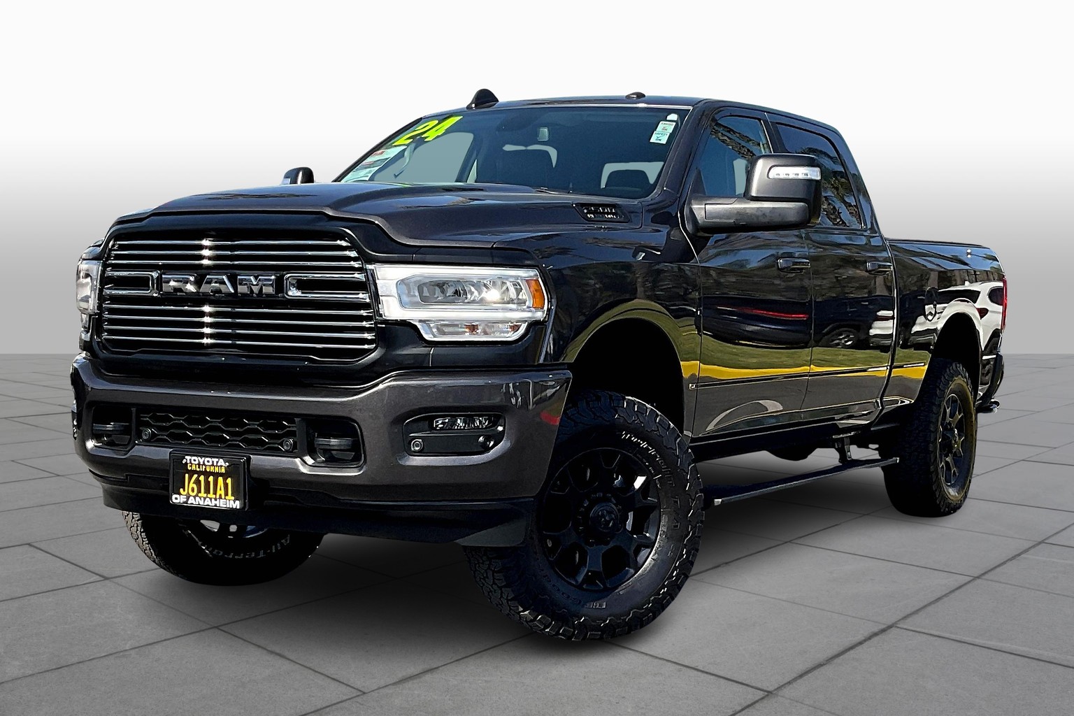 2500 Crew Cab Laramie