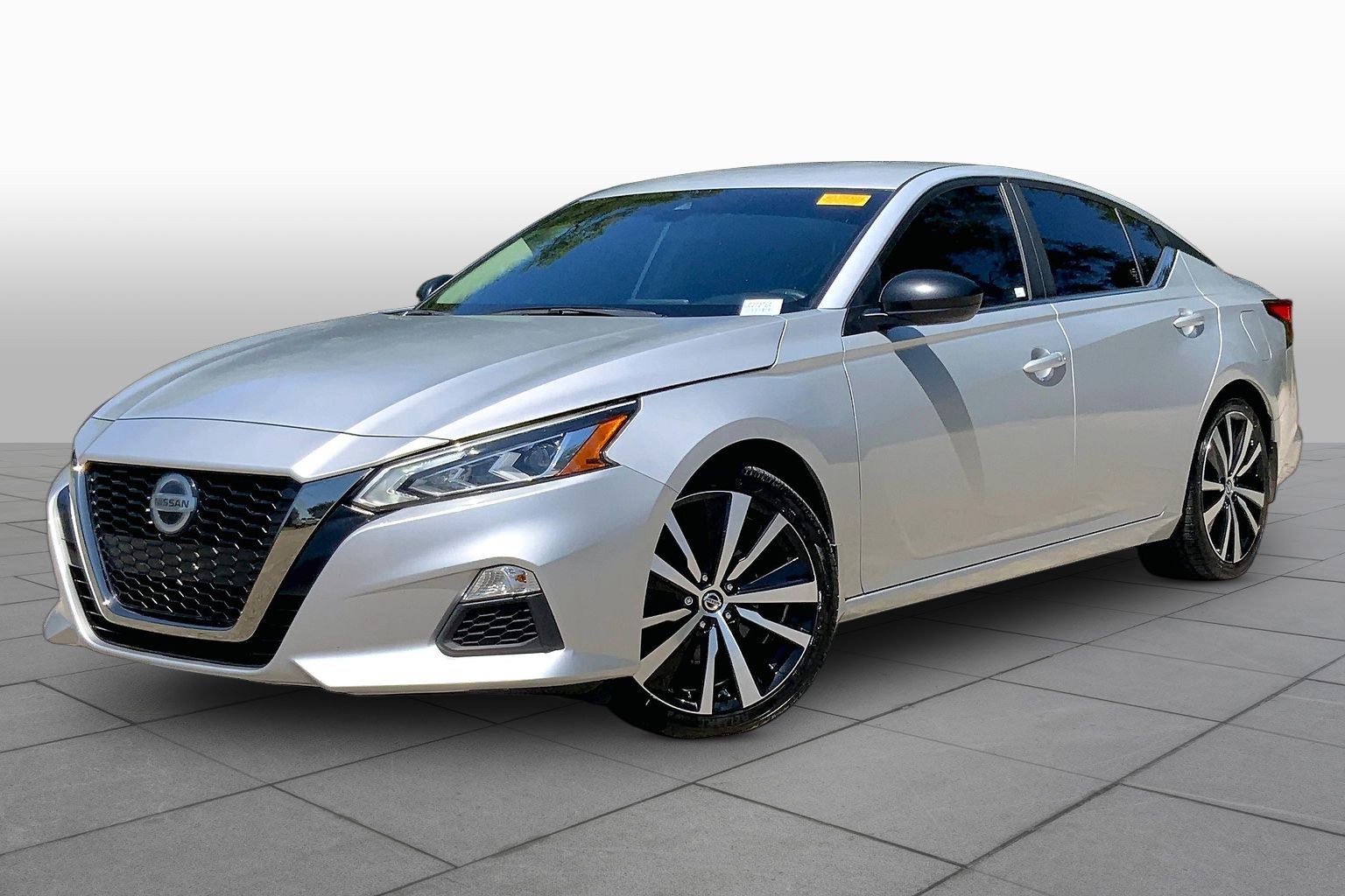 2020 Nissan Altima SR