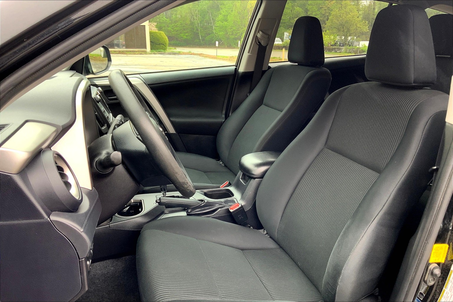 RAV4 LE