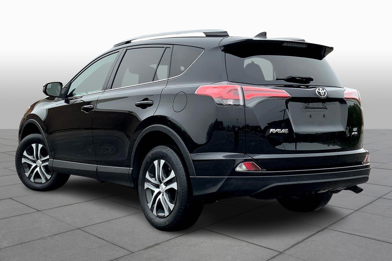 RAV4 LE